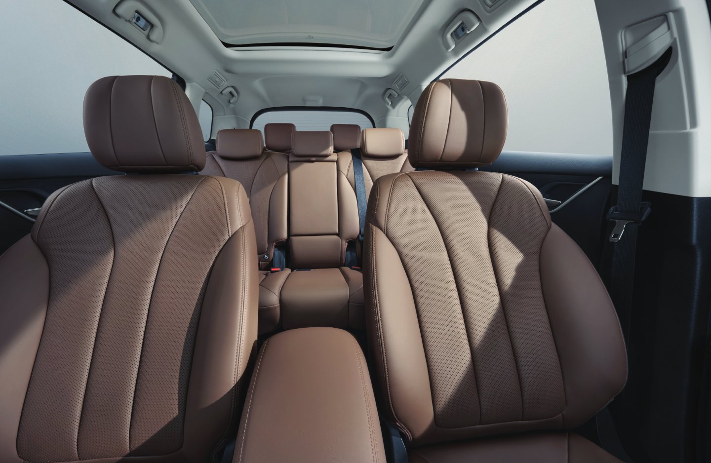 thông số kỹ thuật BYD M6
