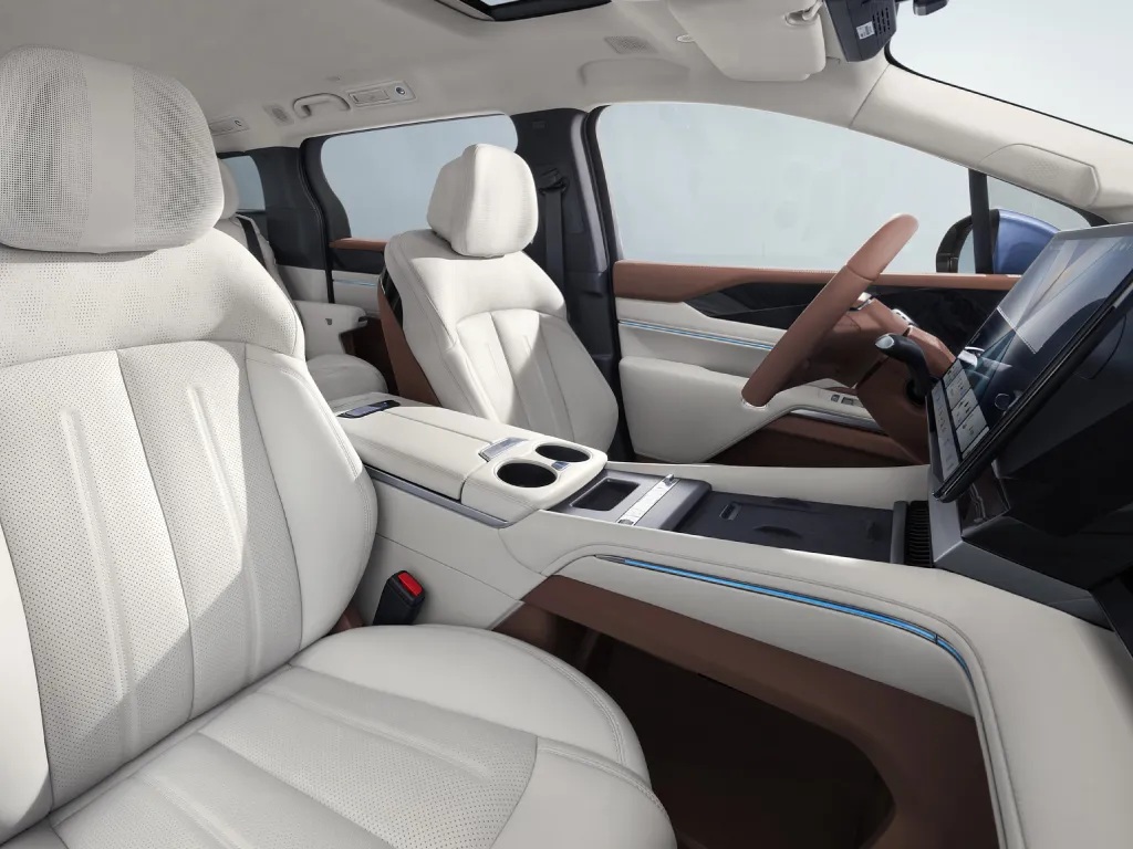 Hiệu suất & Công nghệ